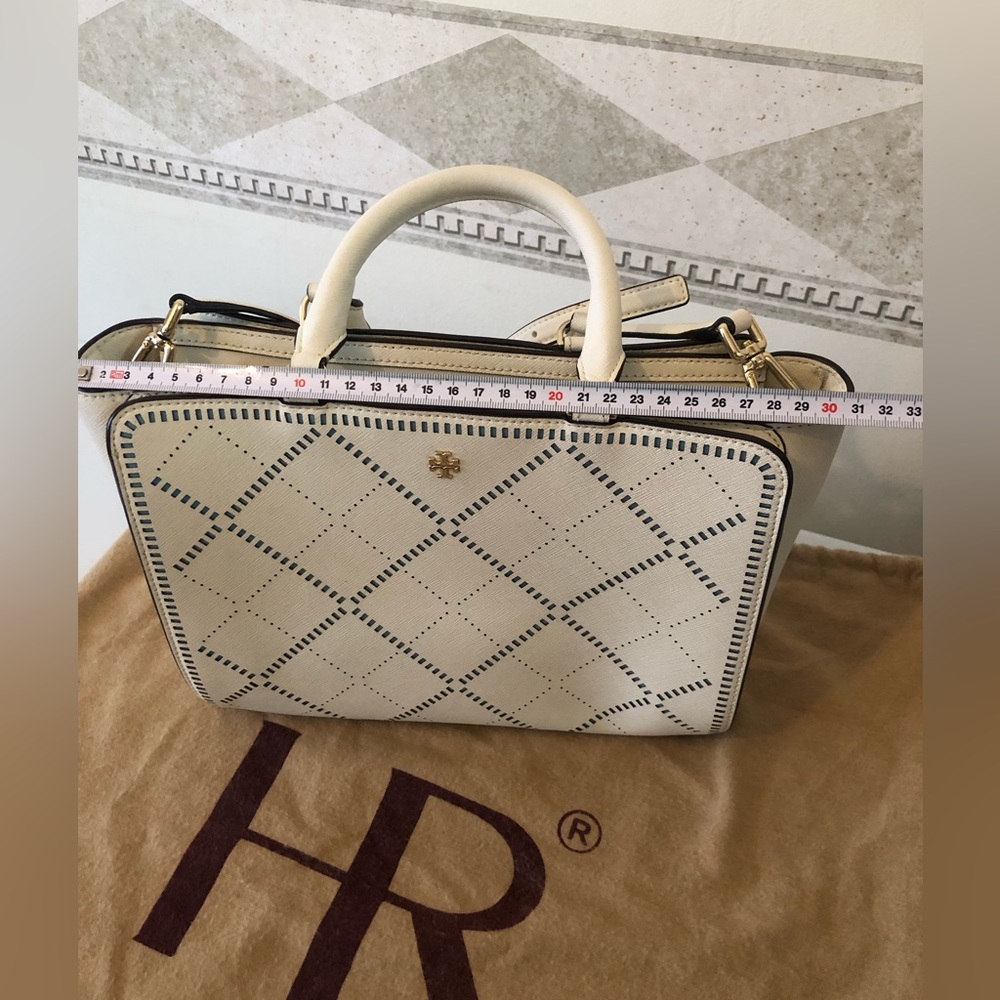 🌺🌺Authentic Tory Burch - Boutique Store Collection - Picture 5 of 15
